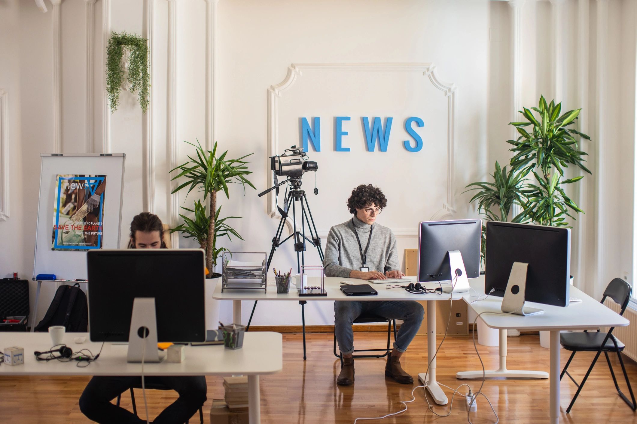 modern newsroom editorial